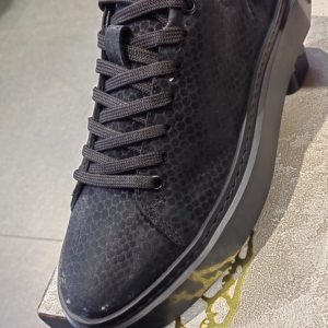 SNEAKER-15