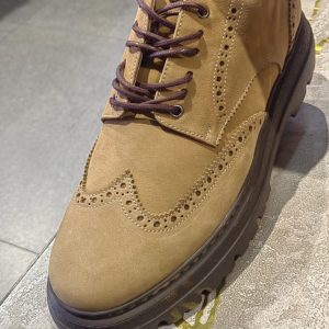 SNEAKER-18